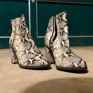 Seychelles Snake Leather Boots ~ 8.5 (NEW)